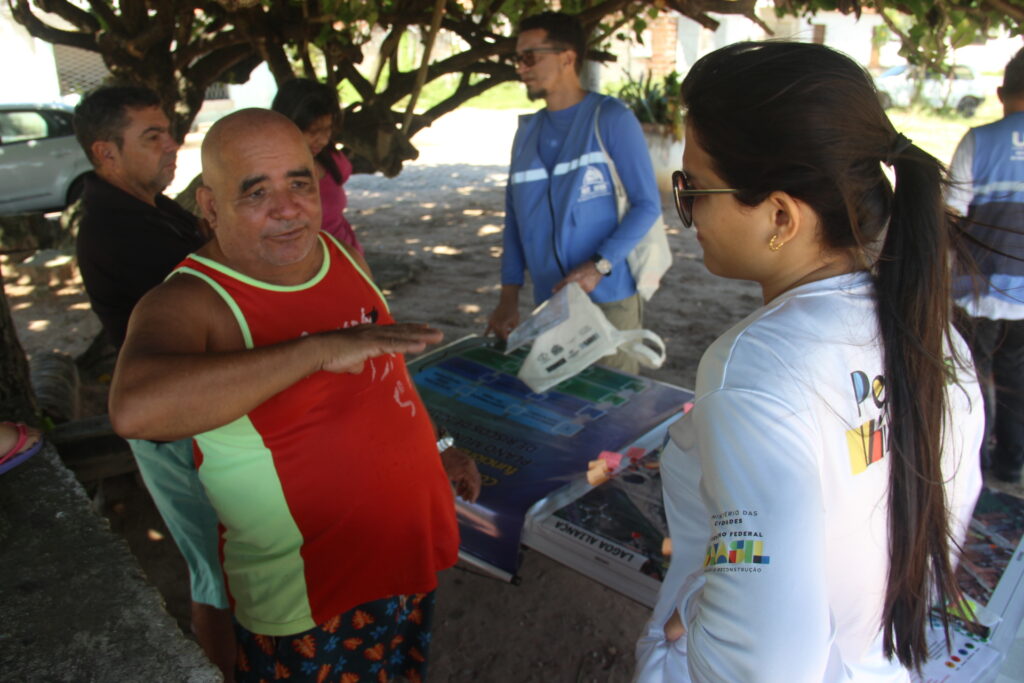 Oficina comunitária com o morador Senhor Antônio.